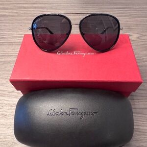 Salvatore Ferragamo SF146S Sunglasses - Unisex